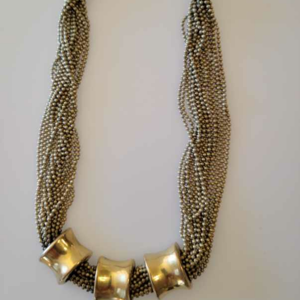 Unique vintage gold tone beaded necklace
